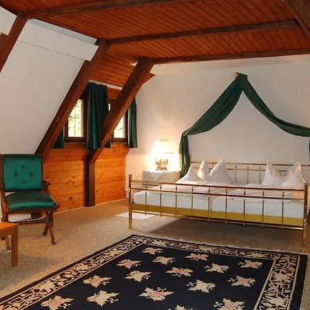 Bed & Breakfast Schloss Egg 3*