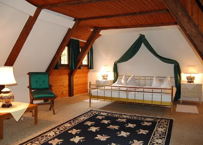 Bed & Breakfast Schloss Egg 3*