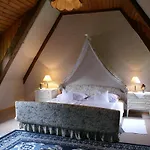 Bed & Breakfast Schloss Egg 3*